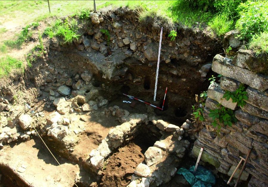 Kazemata č. IV, znižovanie vrstiev Fotogaléria