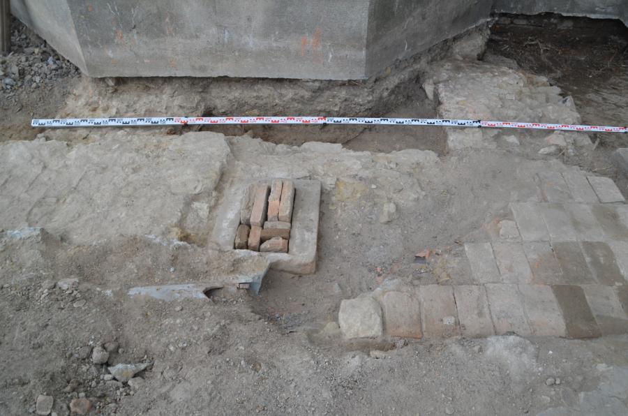 Miesto ukrytia časovej schránky v exteriéri neologickej synagógy Fotogaléria